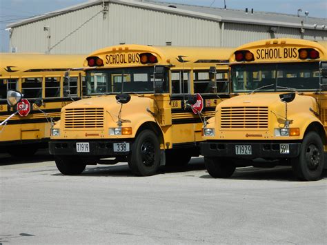 Columbus City Schools 338 2 Fort Hayes Bus Lot Columbu Flickr