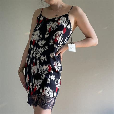 Red White And Blue Floral Dress Im 510” 155lb Depop