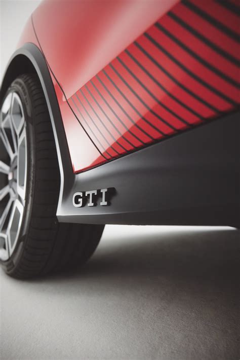 electric hot hatch   vw  electrify  gti electrek