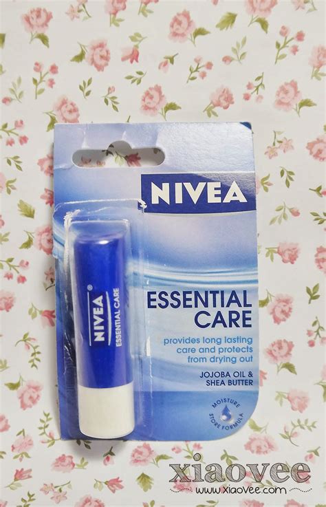 Xiao Vee Indonesian Beauty Blogger Nivea Essential Care Lip Balm Review