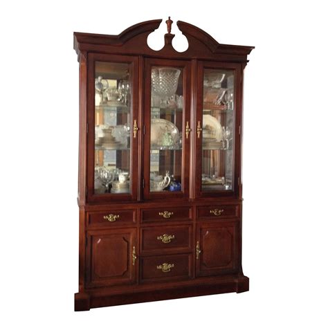 Bassett Cherry Wood Queen Anne Lighted China Cabinet Chairish