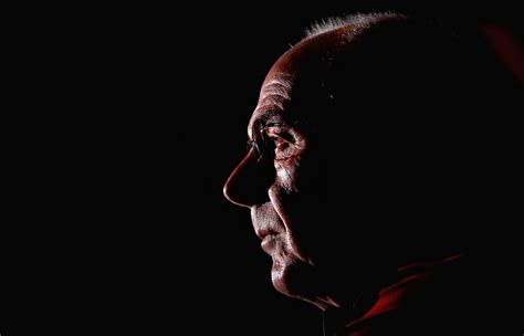 Тренер Свен-Йоран Эрикссон заявил, что жить ему осталось год из-за рака
