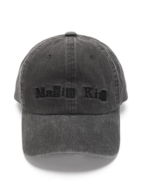 MUSINSA公式 MATIN KIM LOGO SCRAP BALL CAP IN CHARCOAL