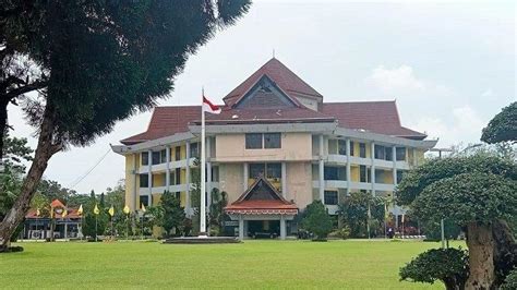 Uho Kendari Peringkat 3 Se Indonesia Jurnal Terakreditasi Terbanyak