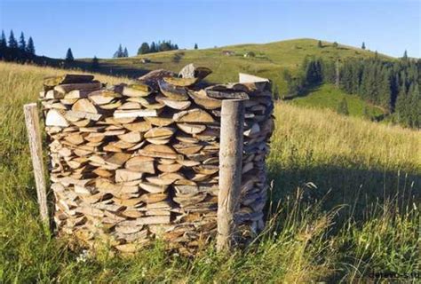 Дровница своими руками из металла – дровник на улице из металлического ...