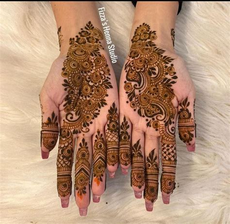 Pin By Shirin On Henna Designs Engagement Mehndi Designs Circle