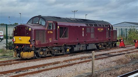 York Station Featuring Top And Tail Class 37 S On RHTT 07 10 2022