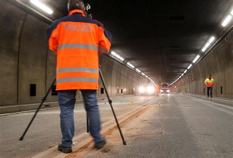 Terribile Incidente Nel Tunnel Del San Gottardo Due Morti E 4 Feriti