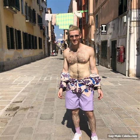 Lauv Shirtless 5 Photos The Male Fappening