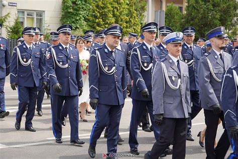 Święto Policji w Ostrołęce Wręczono awanse i odznaczenia 20 07 2023