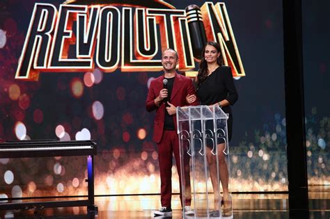 Nea Mărin vine cu fiica lui la Stand Up Revolution 11 noiembrie 2022