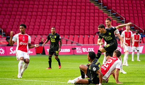 Feyenoord Prikt Er In Een Lege Johan Cruijff Arena Nog Eentje Bij En