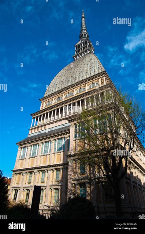 Mole Antonelliana central de torre de la ciudad de Turín Piamonte