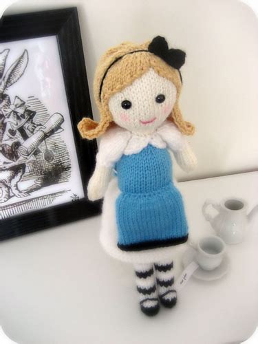 Ravelry Alice In Wonderland Knit Pattern By Amy Gaines