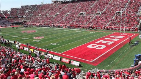 Video Of Two Women Fans Taking Their Tops Off During University Of Utah