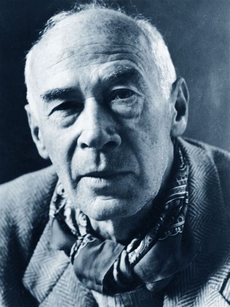 Henry Miller • L'arte non insegna nulla, tranne il senso della vita.