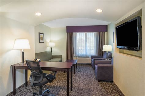 La Quinta Inn & Suites by Wyndham Las Vegas Airport South | Las Vegas ...