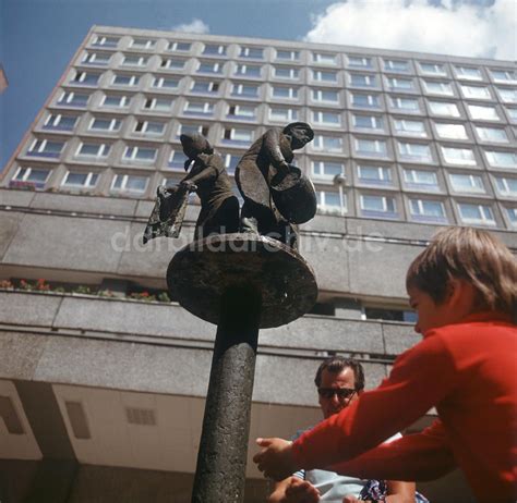 Berlin DDR Rathauspassage In Berlin 1973