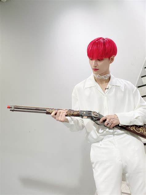 Ateez에이티즈 On Twitter 성화 🔥월요일 다 쏴버려🔥 Ateez 에이티즈