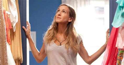 Sex And The City Fans Can Book Stays At Carrie Bradshaw S Apartment On Airbnb The Mirror