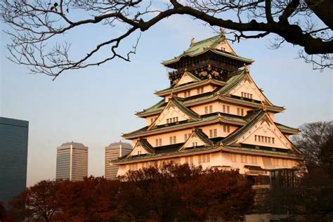 Osaka Castle | Travelinos.com