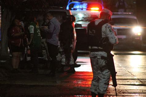 Seguridad León Atacan a balazos a pareja en Agua Azul en su casa