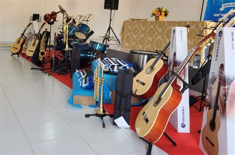 Prefeitura De Rio Sono Entrega Instrumentos Musicais Banda De M Sica