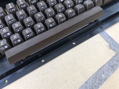 Early C64 Keyboard – breadbox64.com