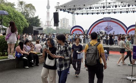 Địa điểm hot nhất Hà Nội lúc này Giới trẻ đổ xô đến lễ hội ẩm thực háo hức chờ sự xuất hiện