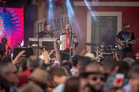 Veja como foram os shows de Eliane e Dorgival Dantas no Arraiá de