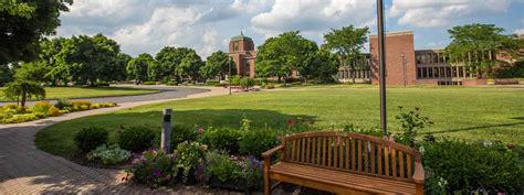 College And University Track And Field Teams Le Moyne College