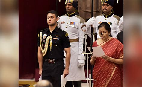 A Lesson In Women Empowerment From Nirmala Sitharaman - pepNewz