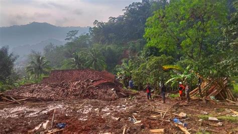 Banjir Bandang Berpotensi Terjadi Lagi Masyarakat Cipongkor Bandung