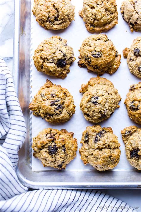 Healthy Oatmeal Raisin Cookies