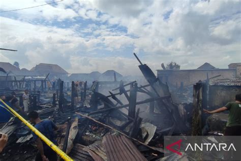 Polisi Selidiki Penyebab Kebakaran Puluhan Rumah Di Palembang Antara News