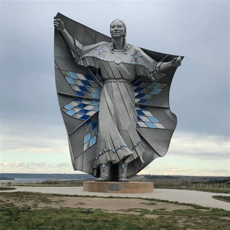 Dignity of Earth and Sky – Chamberlain, South Dakota - Atlas Obscura