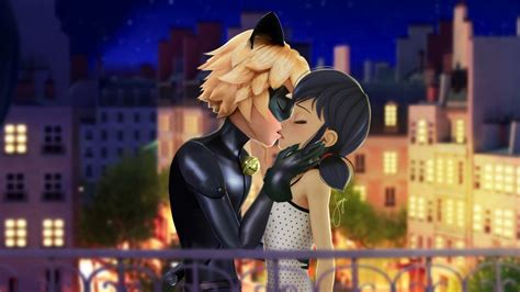 Marinette Chat Noir Kiss Marichat On The Balcony Miraculous