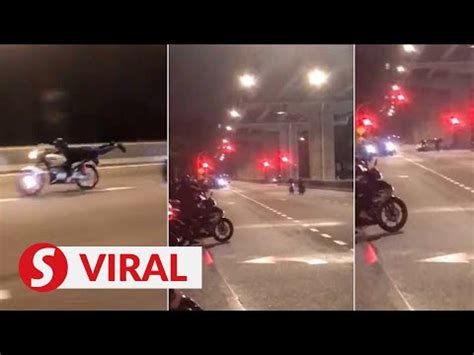 Mat rempit crashes into car in Penang | weehingthong