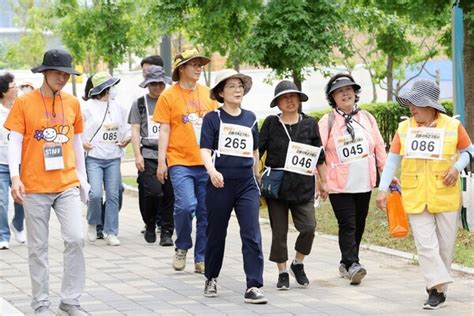 안성시보건소 치매안심센터 ‘2024 한마음 치매극복 걷기행사 성료