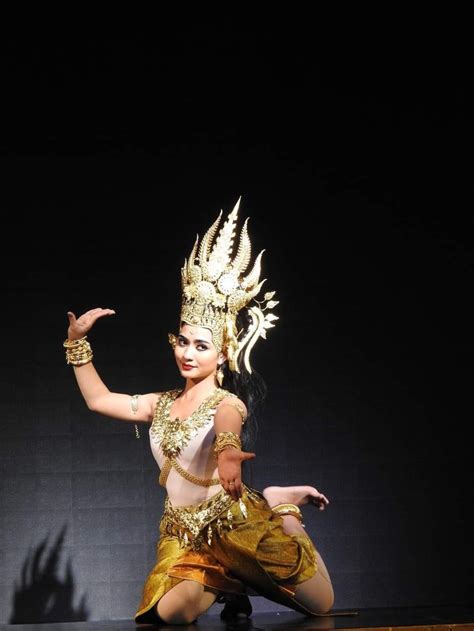 Cambodia Gorgeous Cambodian Classical Dancers Apsara Dancers In