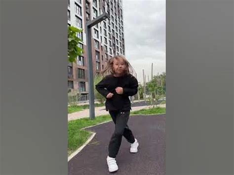 Рамина танцует тренды 😍 - YouTube
