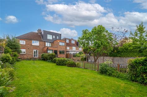 3 Bed Semi Detached House For Sale In Beaufort Road Reigate Rh2 Ref