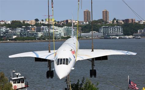 A Concorde on the move in New York - FlyerTalk Forums