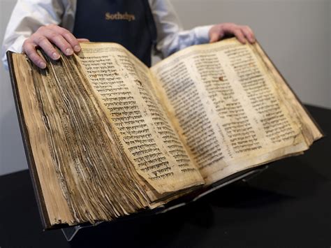 La Plus Ancienne Bible H Bra Que Ira Au Mus E Du Peuple Juif