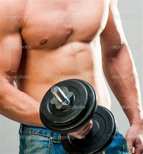 Hombre Muscular Fotograf A De Stock Gekaskr Depositphotos