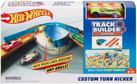 Набор базовый с машинкой Hot Wheels Конструктор трасс Крутой поворот ускоритель FPG95 купить в