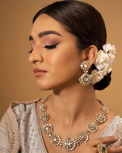 Indian Bridal Makeup 2022 23 Ideas Expert Tips Faqs Artofit