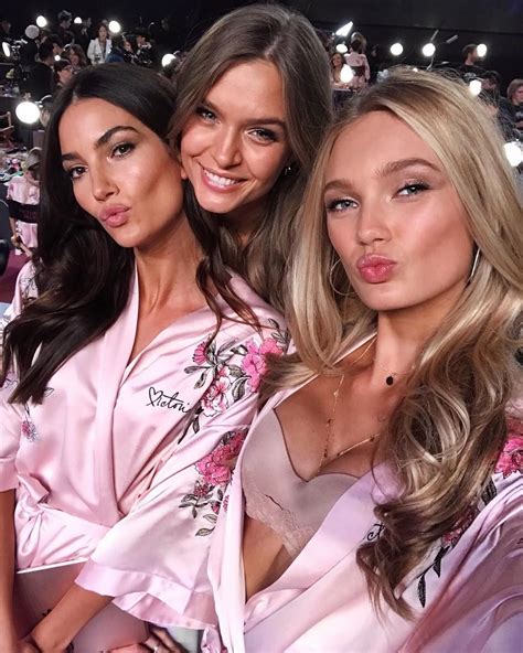 Victorias Secret Fashion Show 2017 See The Best Backstage Instagram M