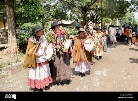 Traditional Costumes South America Hi Res Stock Photography And Images