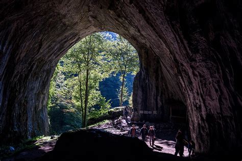 Foto Pe Tera Din Mun Ii Apuseni Care Este Cea Mai Lung Din Rom Nia E